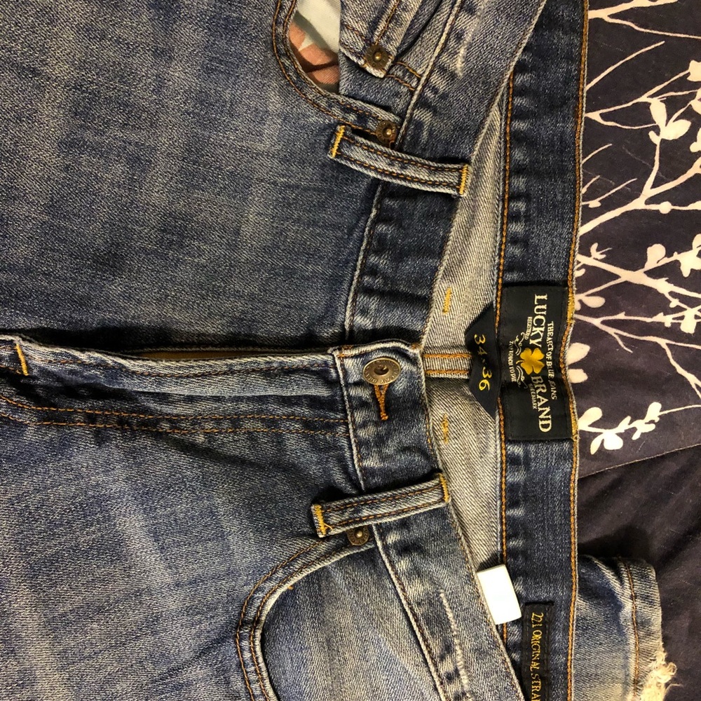 Lucky Brand men’s distressed straight blue jeans
